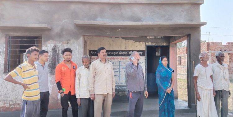 नीलांबर-पीतांबरपुर में आंगनबाड़ी भवन मरम्मती के नाम पर सरकारी राशि की बंदरबांट का आरोप