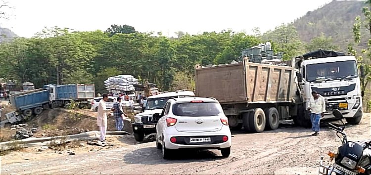 छतरपुर : सुल्तानी घाटी में अनियंत्रित 5 वाहन आपस में भिड़े: बाल-बाल बची दर्जनों जानें