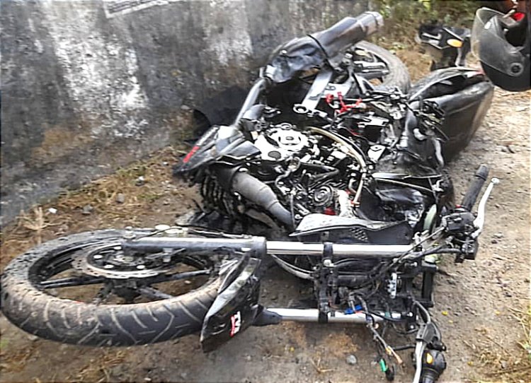 रफ्तार का कहर : पांकी मेदिनीनगर मुख्य पथ पर सड़क दुर्घटना में एक की मौत और चार घायल